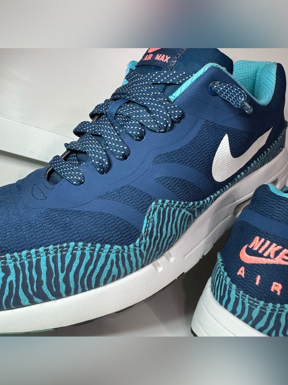 Nike Air Max 1 PRM Tape Blue Zebra Brave Blue Mens Size 11.5 599514-410 EUC 🦓